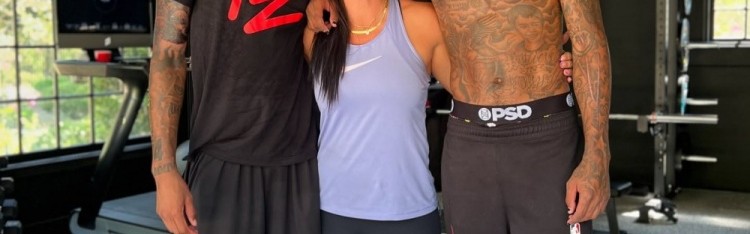 杰伦-格林挑战高难度力量训练 健身教练分享单腿提举杠铃核心展示